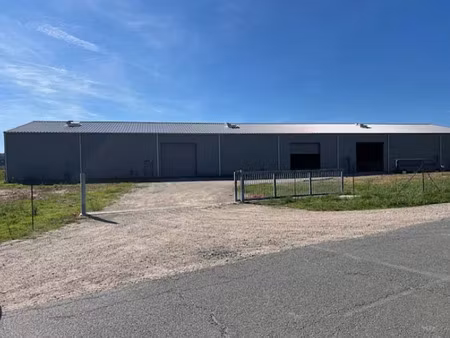 location local d'activités montussan 442 m²