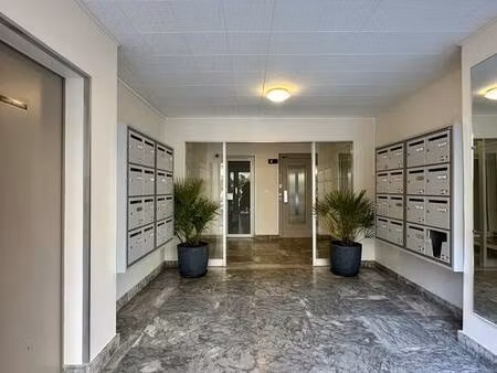 quartier paulmy  foch grand studio lumineux.