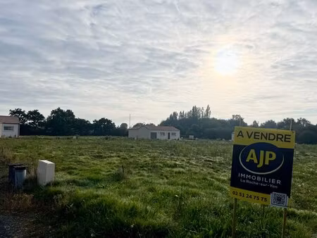 en vente terrain constructible 3 38 ares – 62 000 € |le poiré-sur-vie