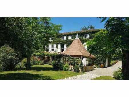 moulin à vendre à sempesserre : 585 000 € | 240m²