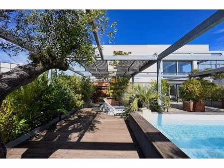 maison sur toit avec terrasse de 160 m²  piscine & vue