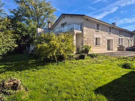 vente maison familiale au calme dans un village.