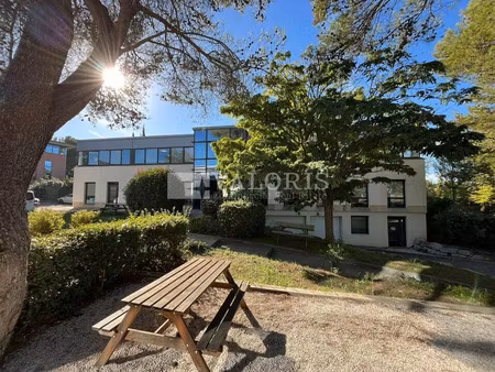 location bureau 307 m² à aix-en-provence (13290)