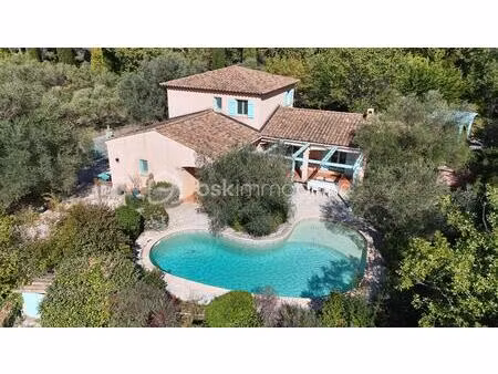 maison traditionnelle de 187 m² à fayence