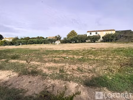 terrain la fare-les-oliviers à vendre