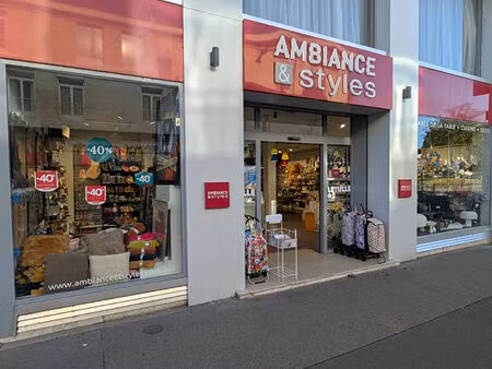 location local commercial