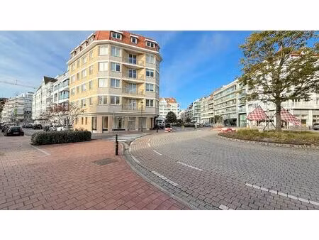 uitzonderlijk handelspand op toplocatie – driehoeksplein