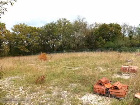 terrain constructible à vendre 1 714 m²