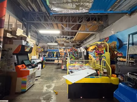 bâtiment indépendant à la vente