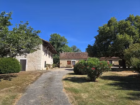 vente ferme 6 pièces 128 m² à villamblard (24140)  405 000 €