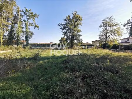 terrain à bâtir de 603 m2