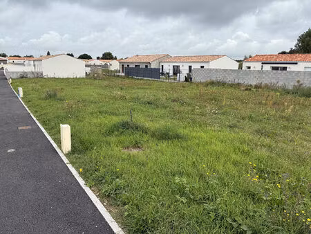 terrain saint just luzac 583 m2