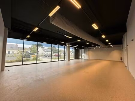 location commerce 253 m² à veigné (37250)