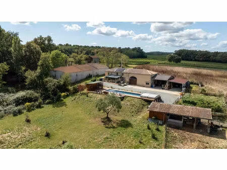 vente maison 8 pièces 207 m² sauveterre-de-guyenne (33540)