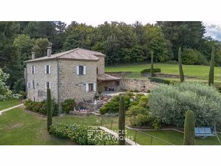 ancienne ferme en pierre rénovée  piscine  vergers  vue panoramique