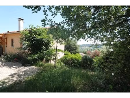 maison t5 plus garage sur terrain de 750 m²