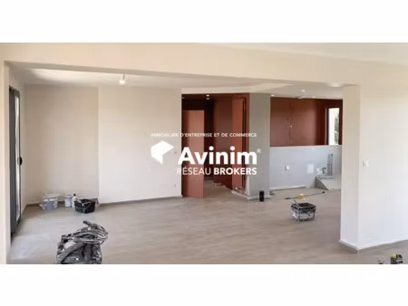 local commercial 260m² a montauroux