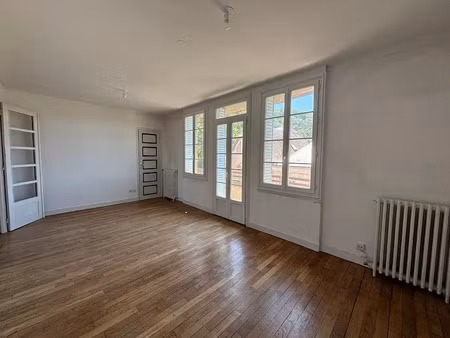 vente appartement 4 pièces 81 m² à figeac (46100)  124 000 €