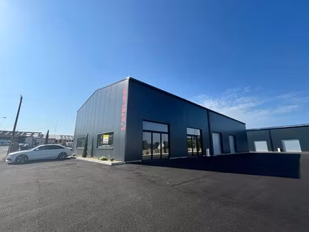 location local commercial