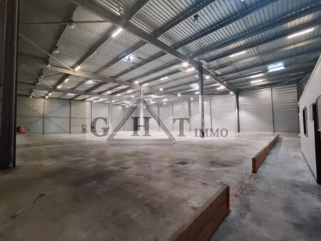 location local commercial