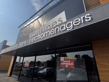 location local commercial