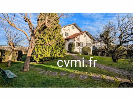vente maison 10 pièces 250 m² à saint-jean-de-luz (64500)  1 190 000 €
