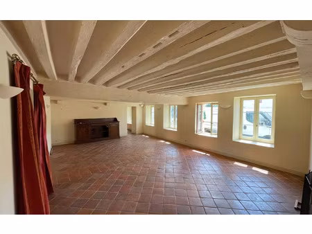 location maison  175.25 m² t-6 à crécy-la-chapelle  1 550 €