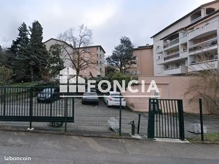 parking 15 m² lyon 5eme