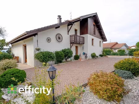 maison 5 pièces - 200 m²