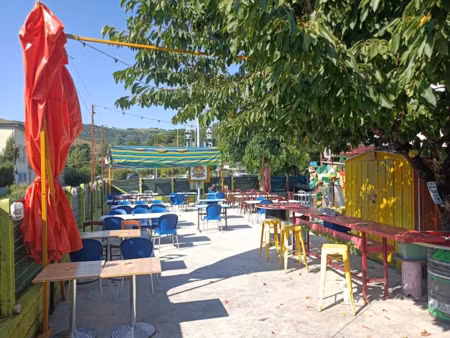 vente locaux professionnels 179 m² à firmi (12300)  140 000 €