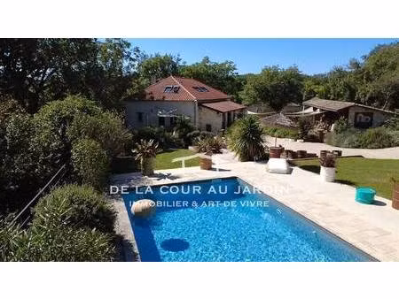 ferme équestre à vendre