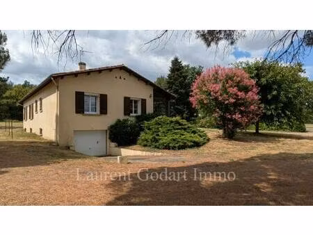 maison 123m² avec 3 chambres  véranda  grand garage et puits