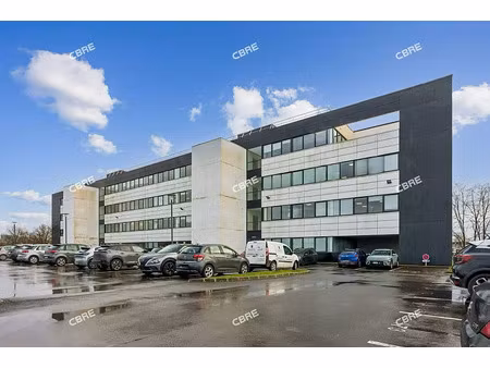 location bureau le haillan 2 777 m²