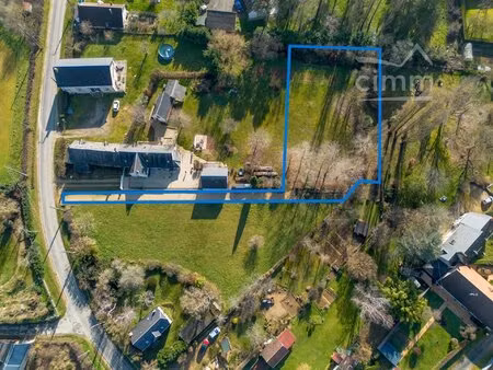 terrain hors lotissement de 2000m²