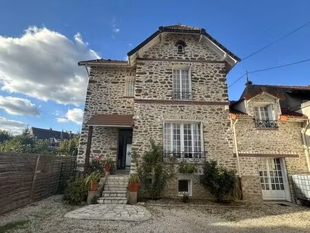 maison de 6 pièces de luxe en vente à brou-sur-chantereine  france