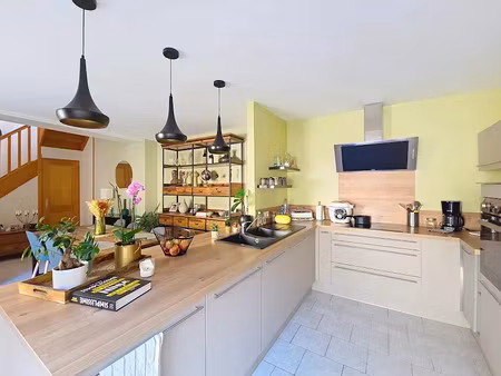 vente maison 7 pièces 160.3 m² à crécy-sur-serre (02270)  153 500 €