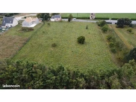 terrain 4200 m² théhillac