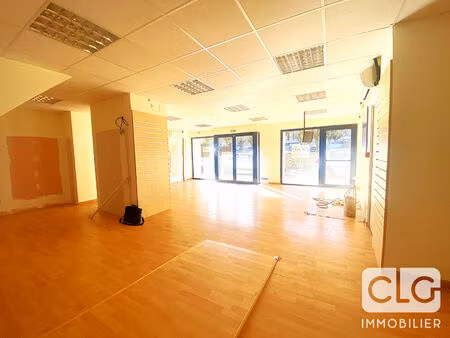 location local commercial