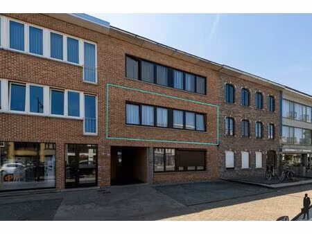 ruim appartement met 2 slpks  kelderberging en zuid terras