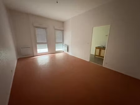 location appartement 3 pièces 61 m² à la châtre (36400)