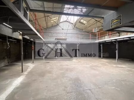 location local commercial