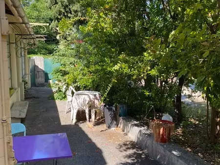 location meublée maison 2 pièces 30 m² à aix-en-provence (13090)  870 €