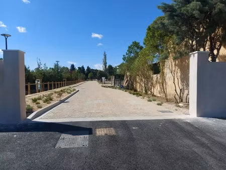 vente terrain 568 m² orange (84100)