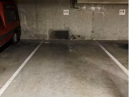 parking box libre de suite 64 rue barbier le mans
