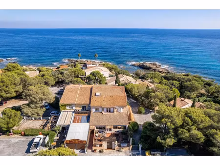 vente hôtel 488.43 m² à les issambres (83380)  1 575 000 €