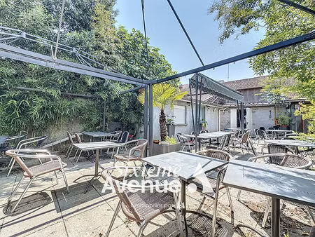 restaurant 150 m² + 100 m² de terrasse