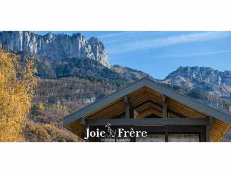 villa avec piscine et jardin talloires-montmin (74)