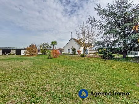 maison 3 chambres - 1 bureau et dependances