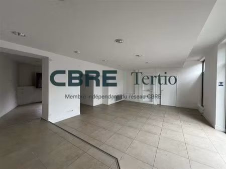 location commerce saint-cyr-sur-loire 66 m²