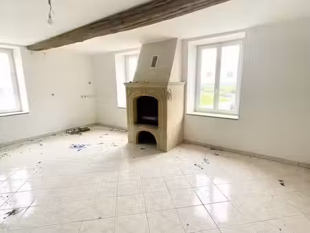 charbogne – face au château – une propriété qui ne ressemble à aucune
